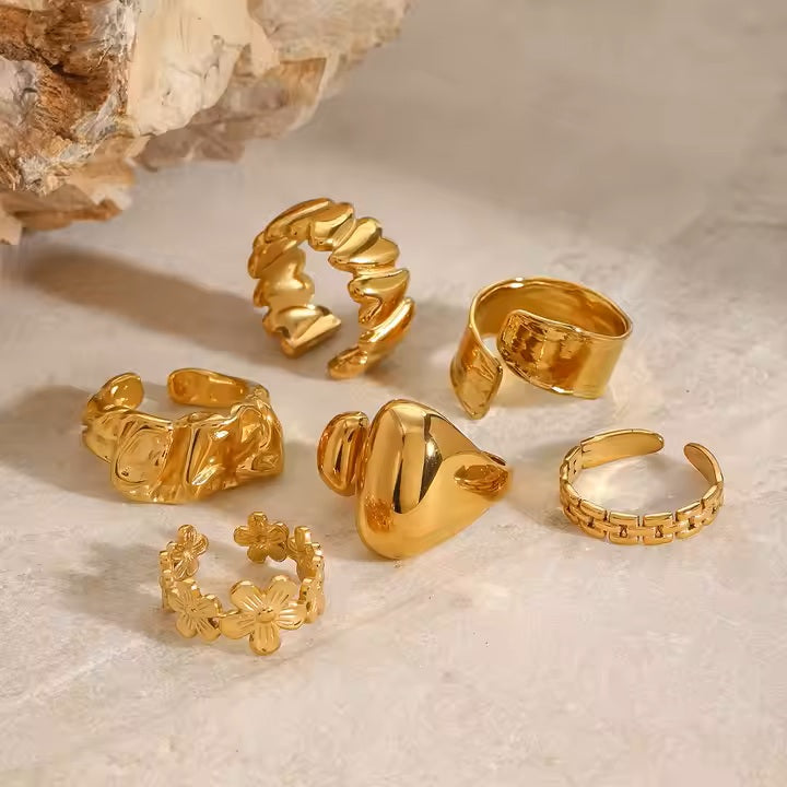 Daisy Ring - 18K Gold Stainless Steel