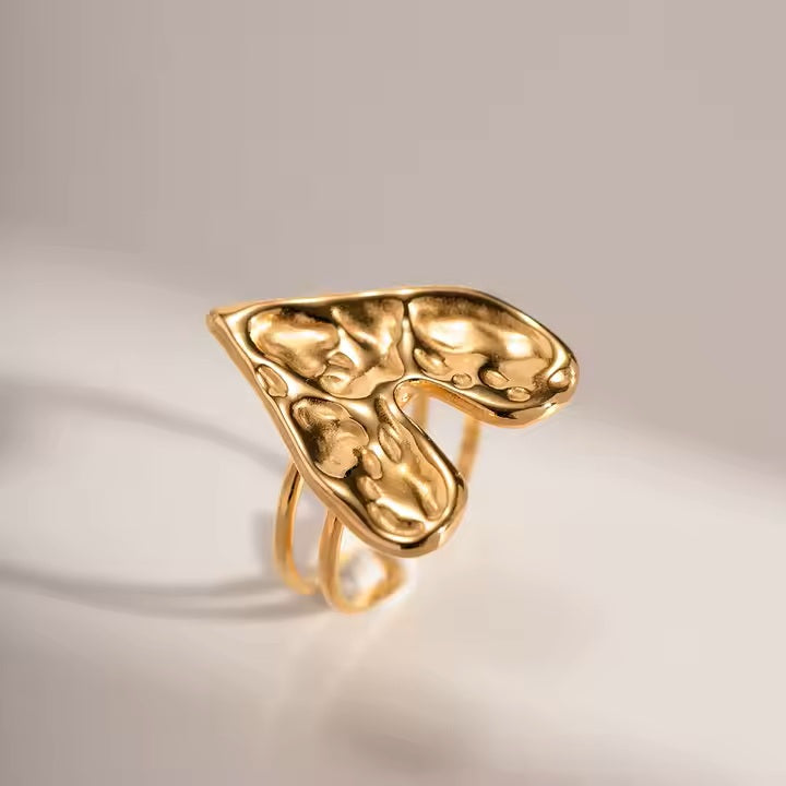 Elira Heart Ring - 18K Gold Stainless Steel