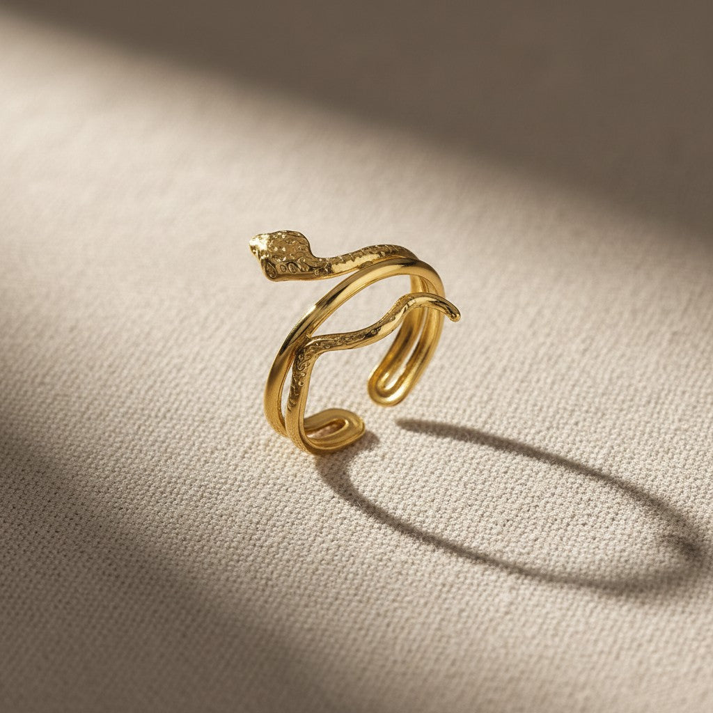 waterproof snake ring in the sunlight