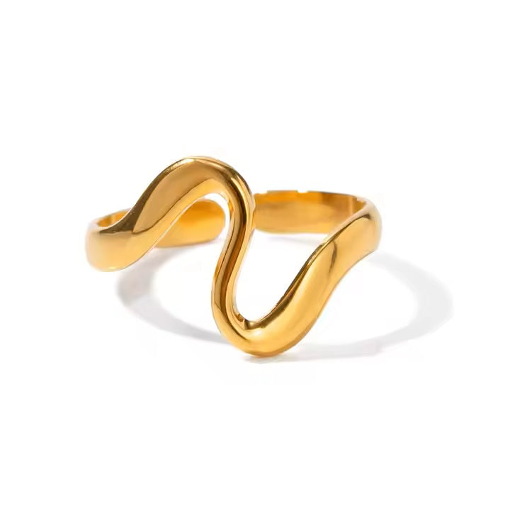 Raya Wave Ring - 18K Gold Stainless Steel