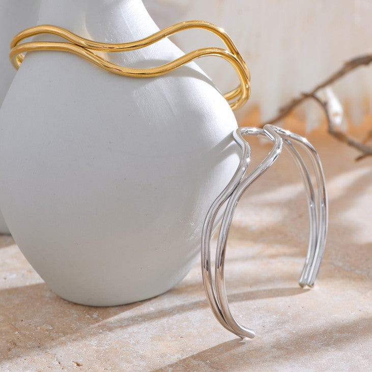 gold and silver bangles