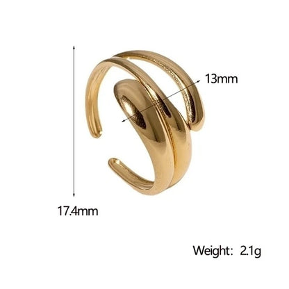 Gold ring with measurements and weight details on a white background