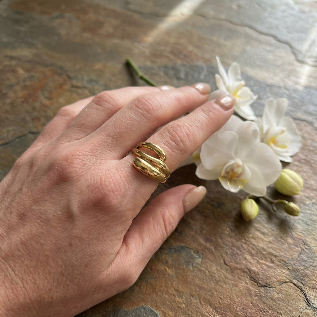 hand wearing a high-quality ring