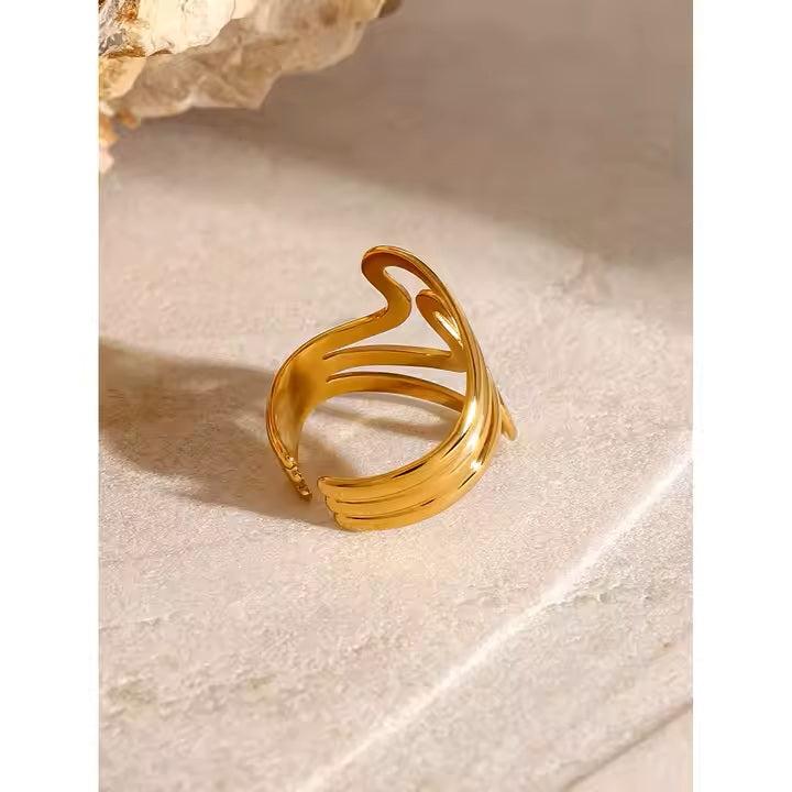 Sway Ring - 18K Gold Stainless Steel