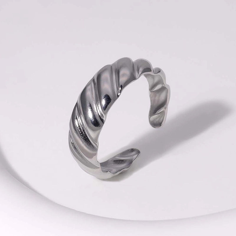 silver waterproof ring with minimalist design